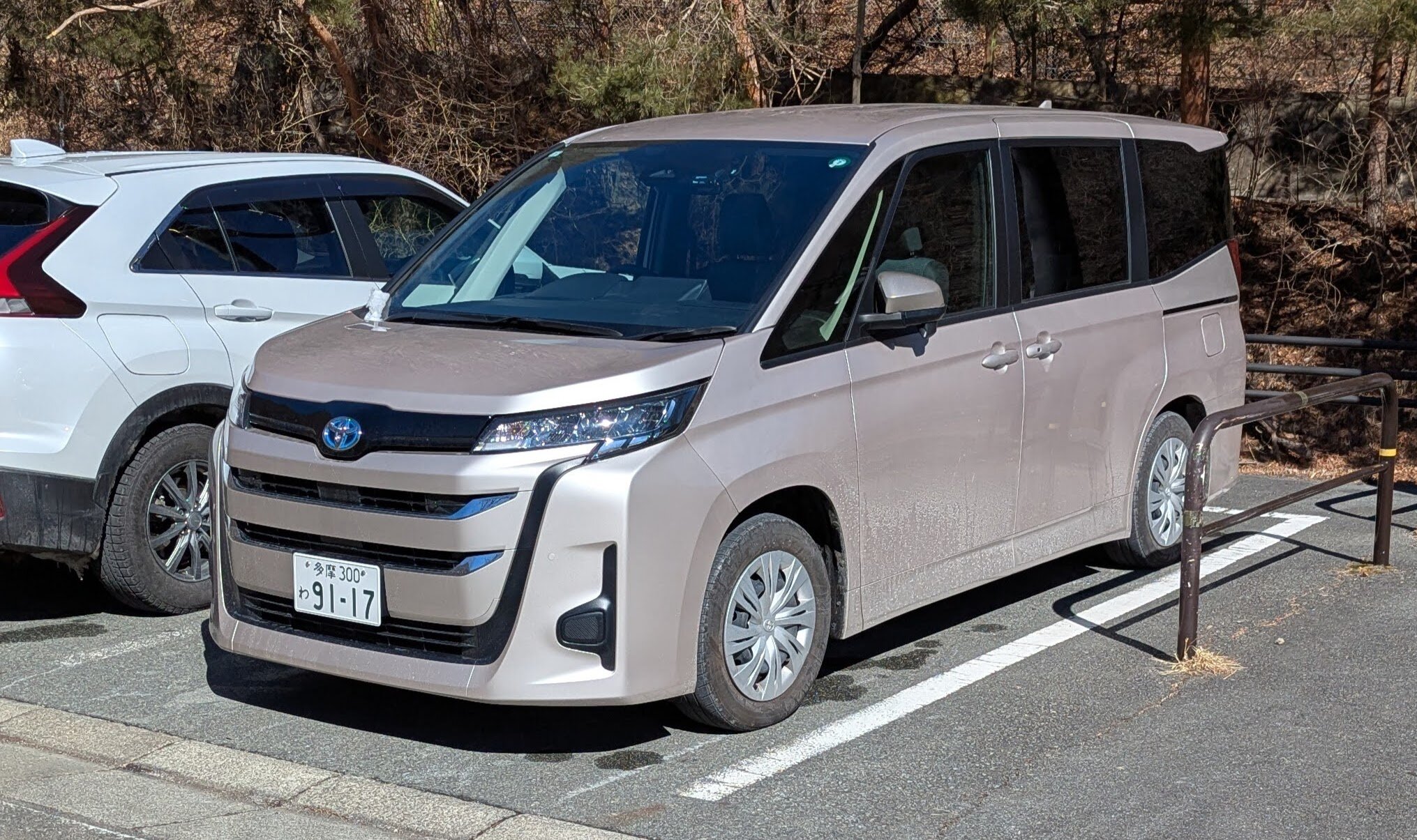 The rental Toyota Noah that we took on another skiing trip