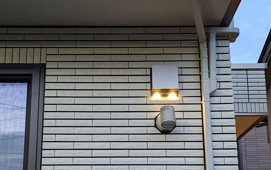 Original position of the camera and spotlight